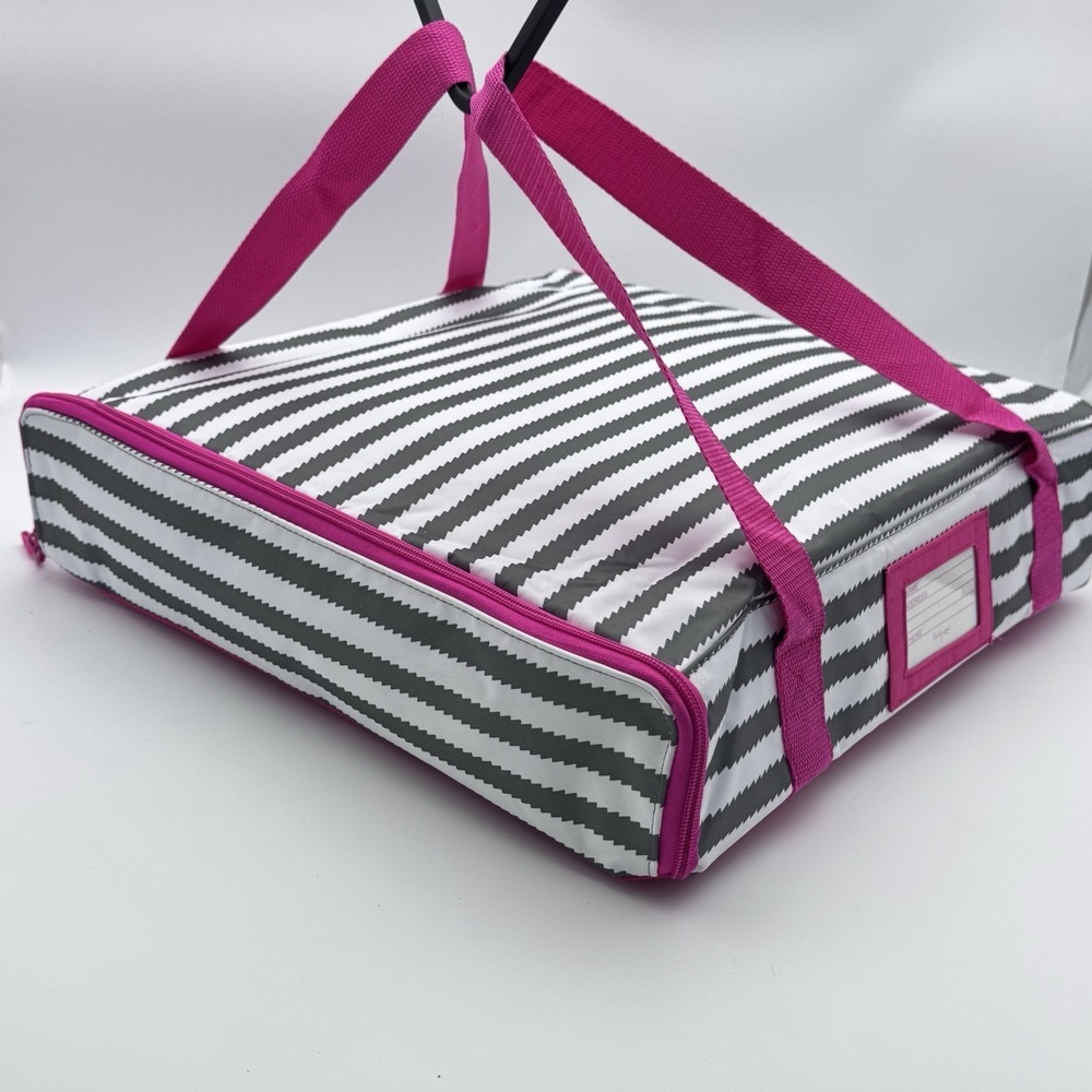 NEW! Thirty One Pack-A-Party Tote Bag Large Thermal Insulated Grey Wave Chevron